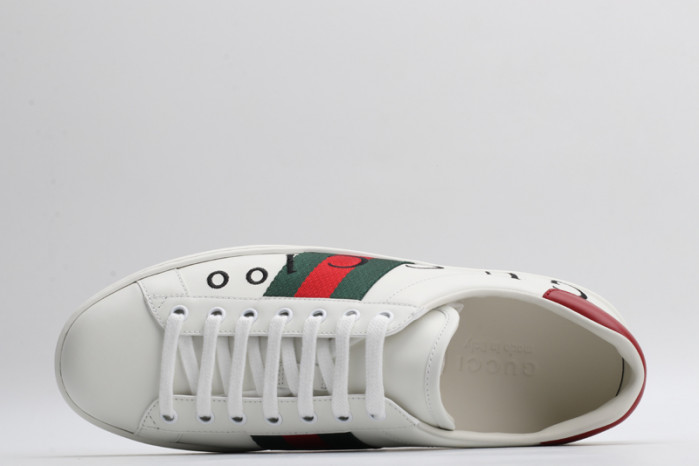 GC LOW-TOP SNEAKER