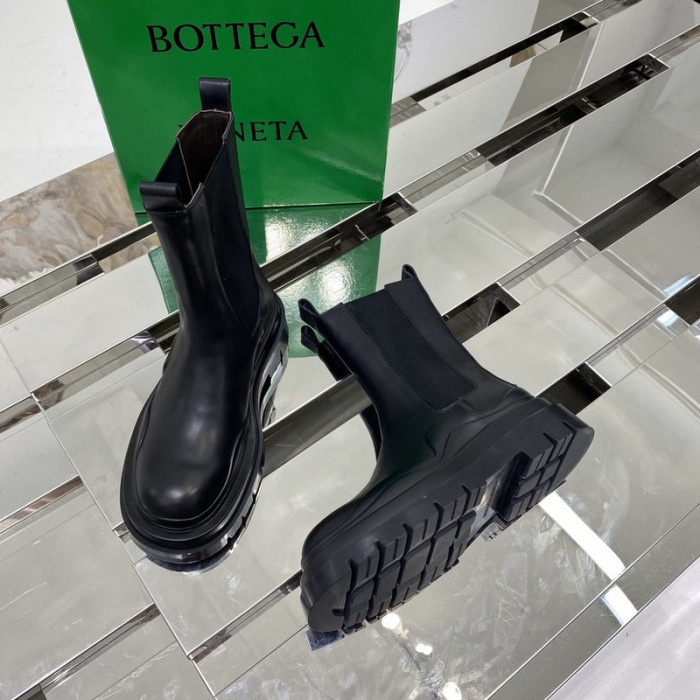 Bo*te*ga ve*ne*ta sneaker