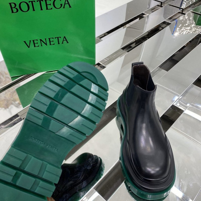 Bo*te*ga ve*ne*ta sneaker