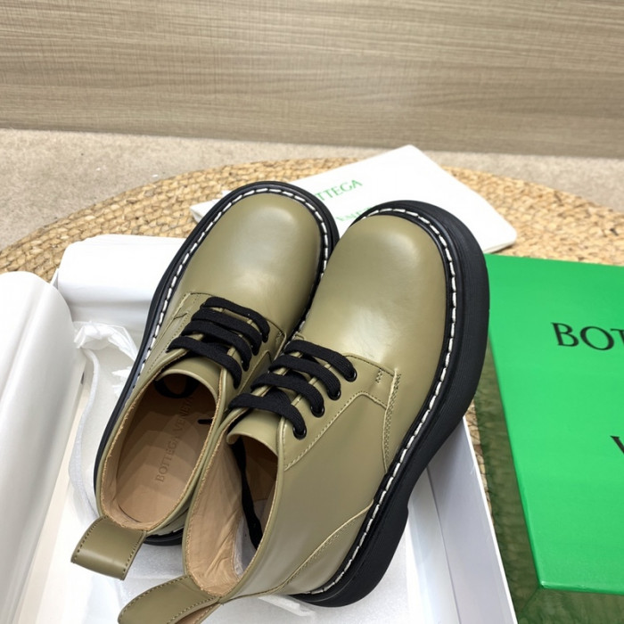 Bo*te*ga ve*ne*ta sneaker