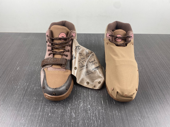 Nike TRAVIS SCOTT X AIR TRAINER 1 SP 