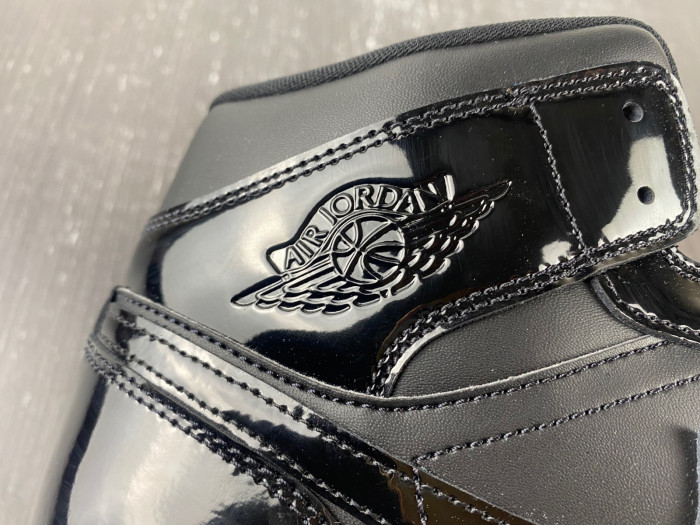 AIR JORDAN 1 MID SE