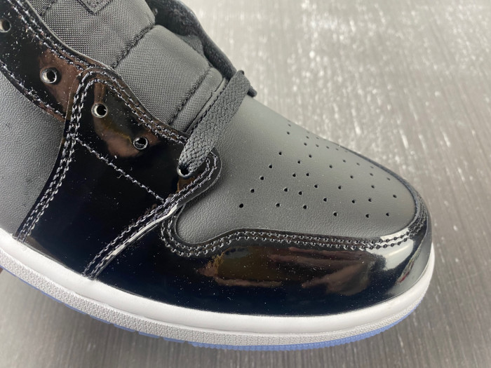 AIR JORDAN 1 MID SE