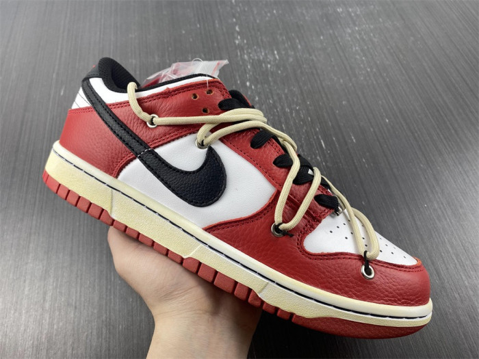 NIKE DUNK LOW EMB CHICAGO KNICKS