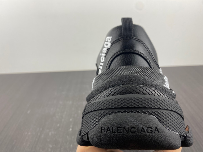 BL TRIPLE S TRAINERS