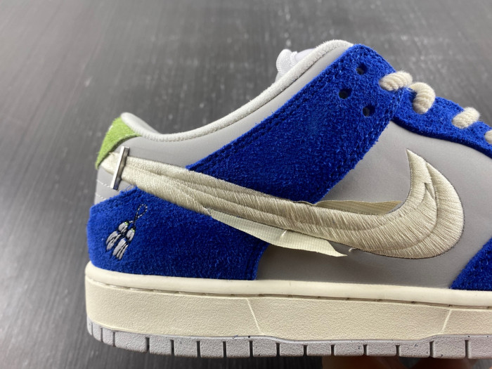 NIKE FLY STREETWEAR X DUNK LOW PRO SB DQ5130-400