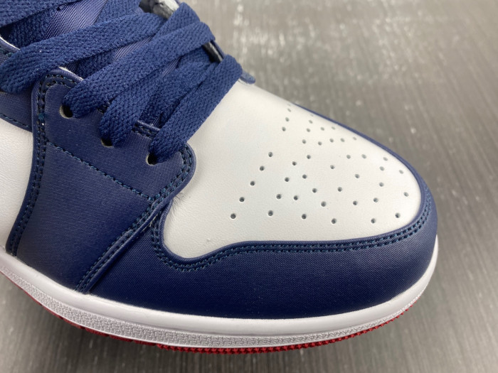 AIR JORDAN 1 MID SE
