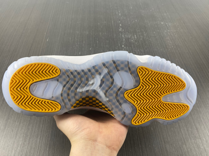AIR JORDAN 11 RETRO