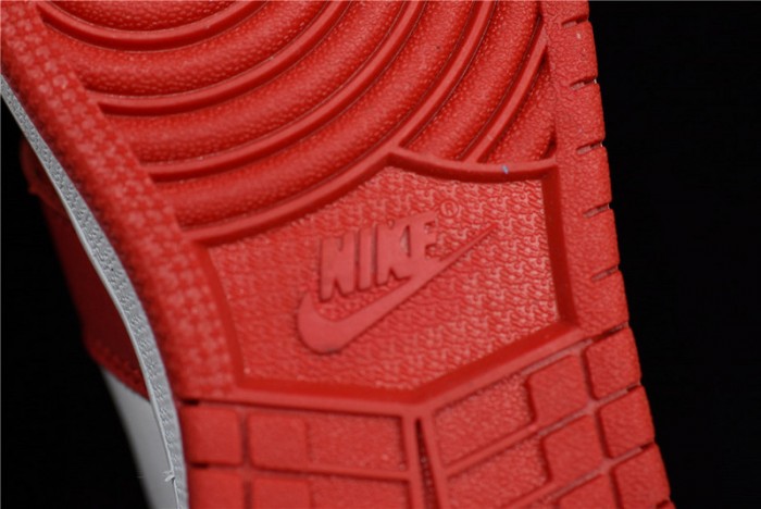 The Air Jordan 1 Rebel “Chicago” red AT4151-100