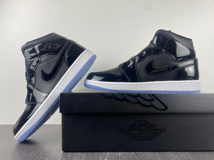 AIR JORDAN 1 MID SE