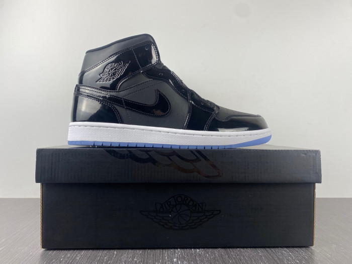 AIR JORDAN 1 MID SE