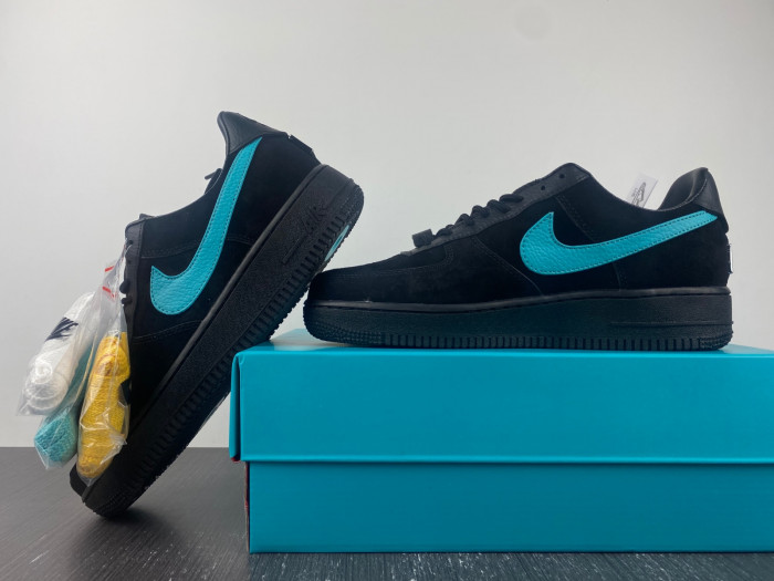 nike T*f*ny & co. x air force 1 low