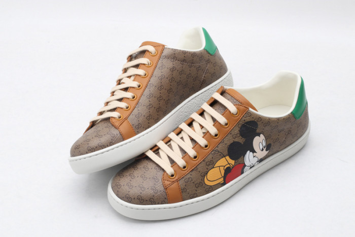 GC ACE EMBROIDERED LOW-TOP SNEAKER GC-19