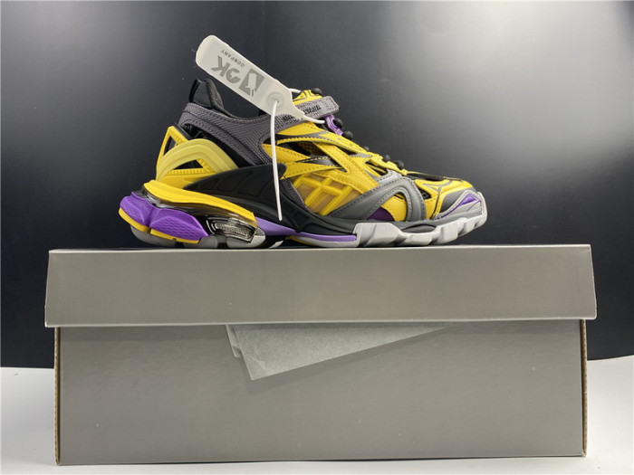 BL TRAINERS TRACK
