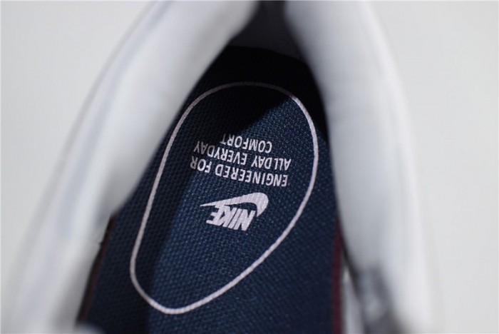 NIKE Women