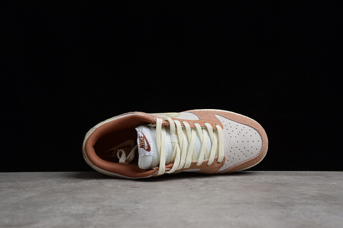 NIKE SB DUNK LOW PRM “MEDIUM CURRY” DD1390-100