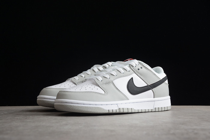Nike DUNK LOW SE 