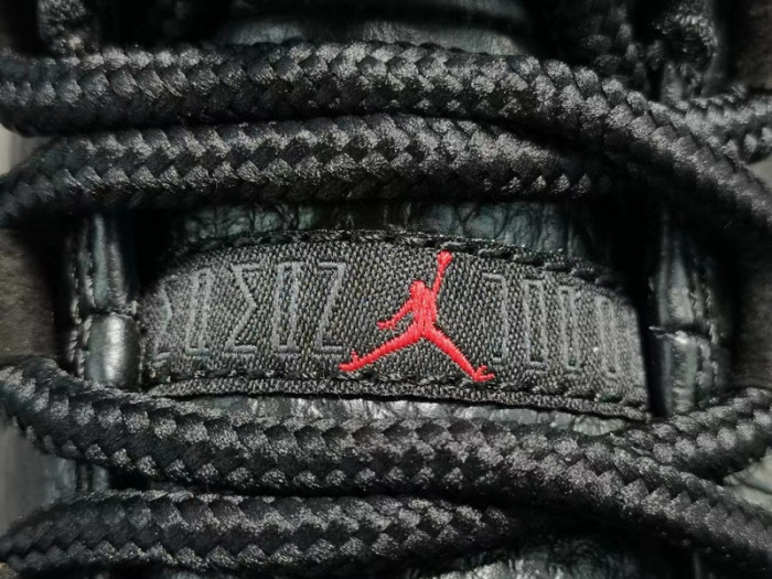 AIR JORDAN 11 RETRO LOW 