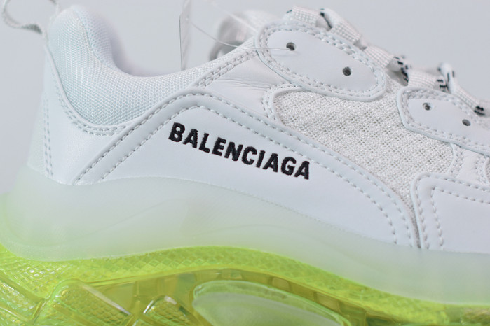 BL TRIPLE S TRAINERS CLEAR SOLE LIGHT GREEN 545325 W09O1 9844