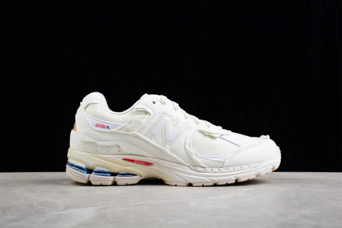 New Balance 2002R 