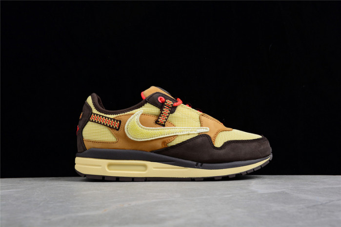 TRAVIS SCOTT x NIKE AIR MAX 1 