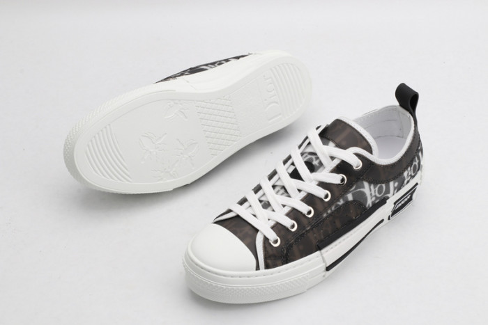 DR B23 OBLIQUE TOP SNEAKER
