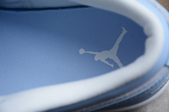 AIR JORDAN 1 LOW 
