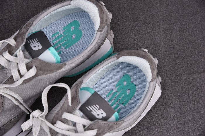 New Balance NB327