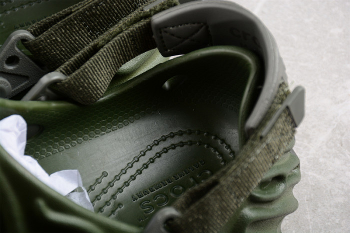 CROCS POLLEX CLOG BY SALEHE BEMBURY CUCUMBER 207393-309