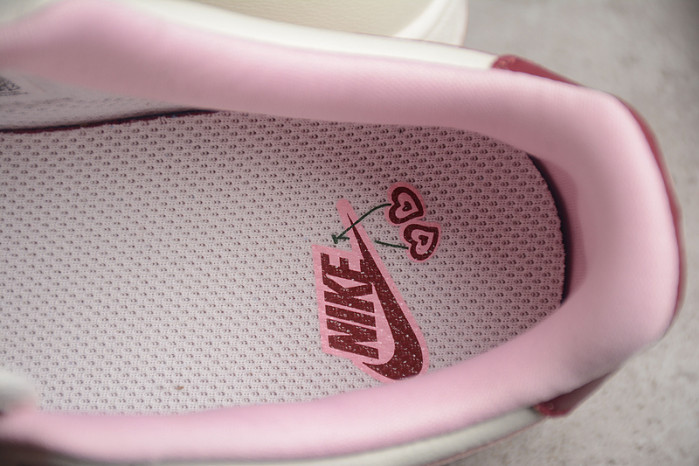 Nike WMNS AIR FORCE 1 LOW 