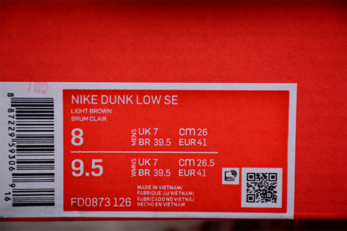 Nike DUNK LOW SE 
