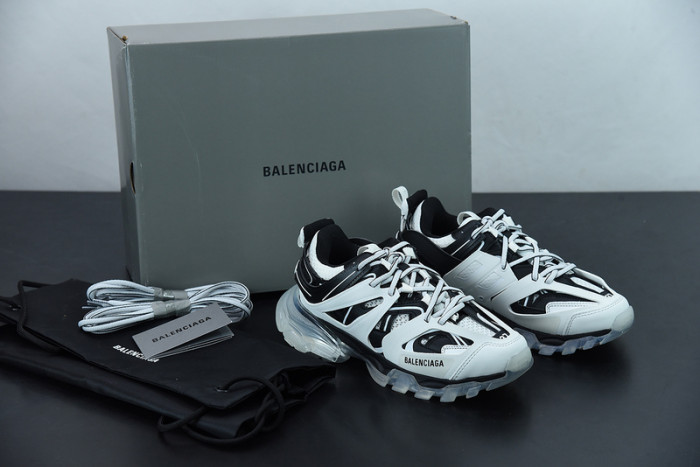BL TRIPLE S TRAINERS