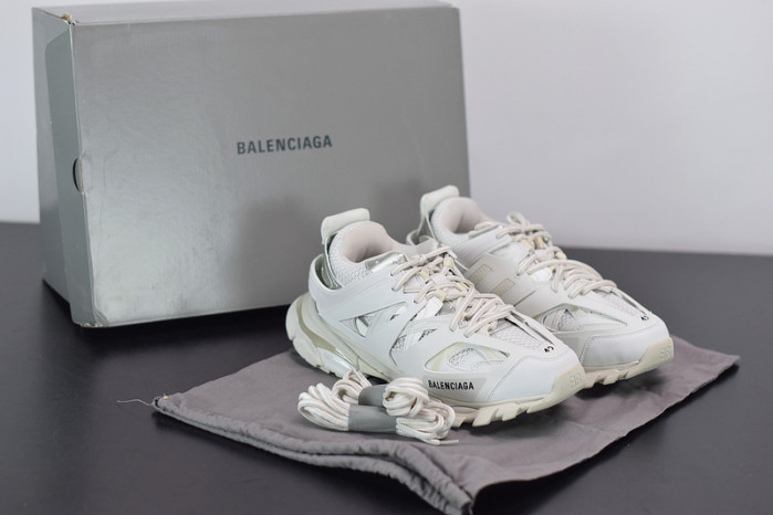 BL TRIPLE S TRAINERS