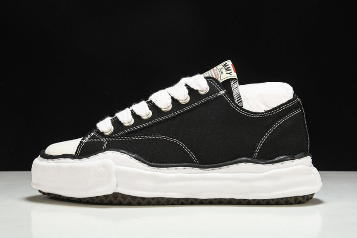 Maison Mihara Yasuhiro sneaker mmy-30