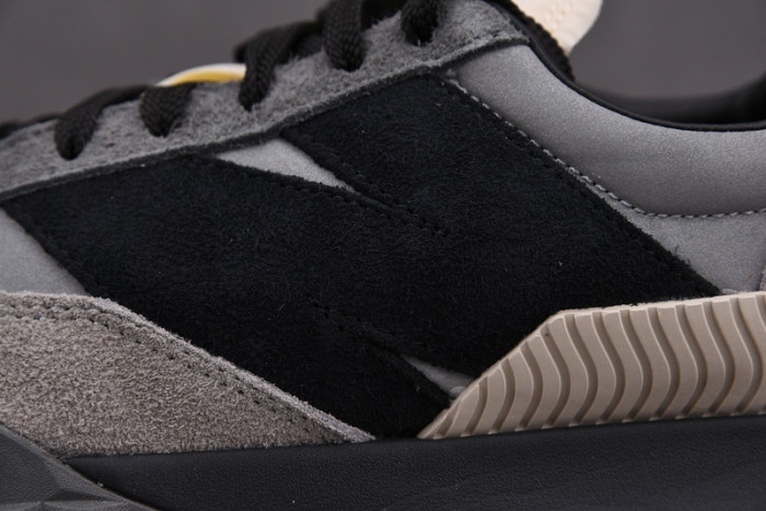 New Balance UXC72 B