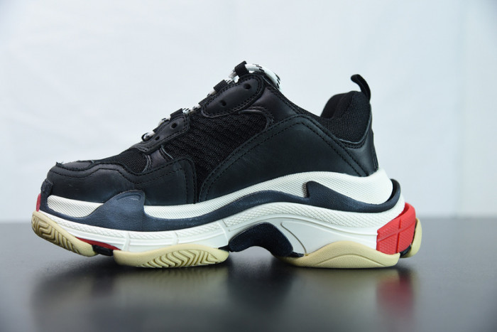 BC TRIPLE S TRAINER ''BLACK RED'' 483513 W06E1 1000