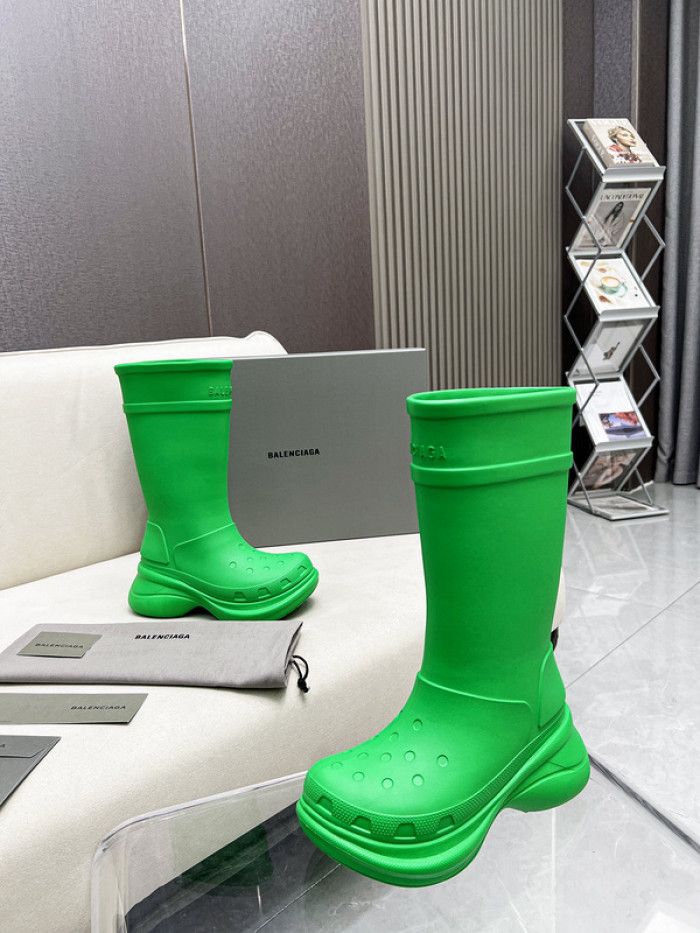 Ba*len*cia*ga x crocs chunky rubber boots