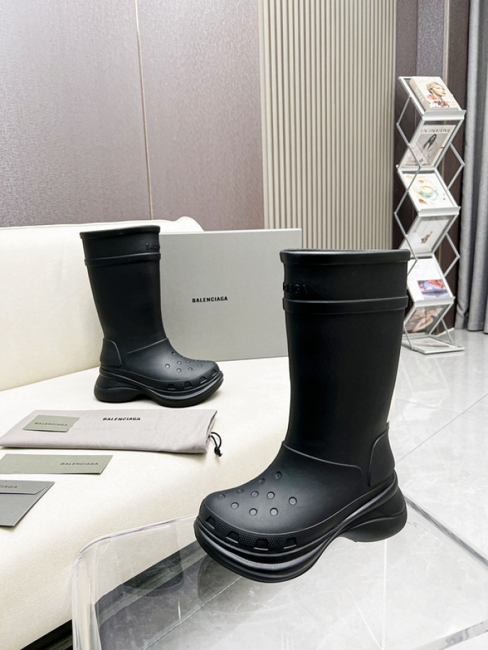 Ba*len*cia*ga x crocs chunky rubber boots