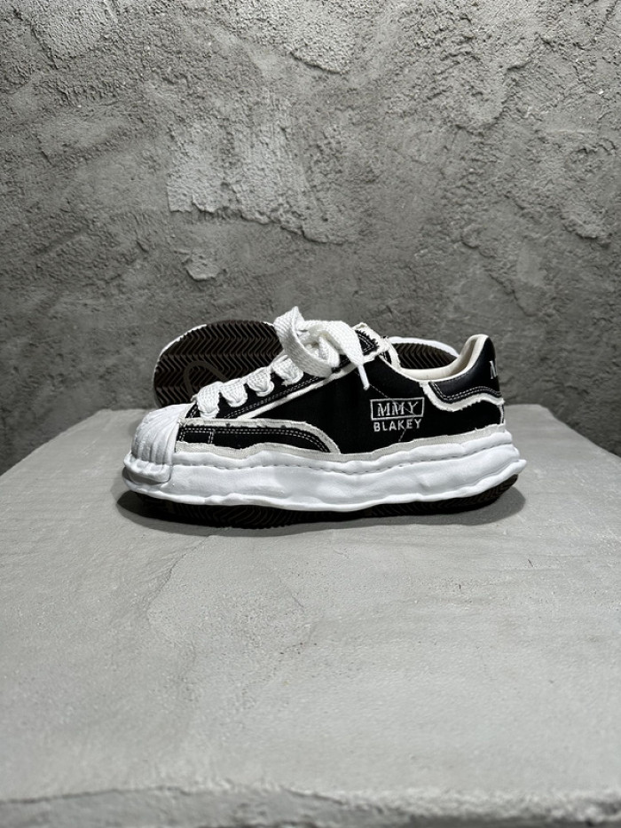 Maison Mihara Yasuhiro sneaker mmy-5