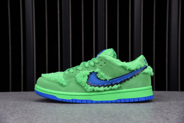 Nike SB Dunk Low "Grateful Dead - Green Bear" - CJ5378-300