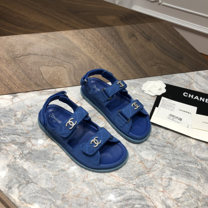 C*HANEL SLIDES C-07