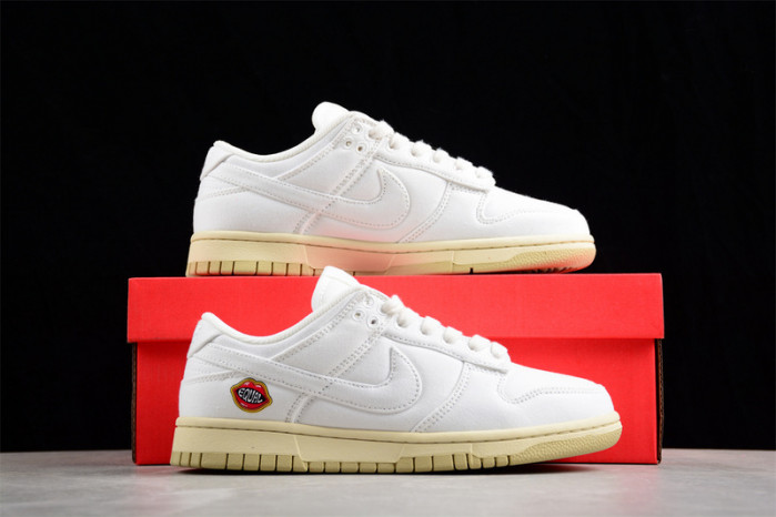 Nike DUNK LOW SE 