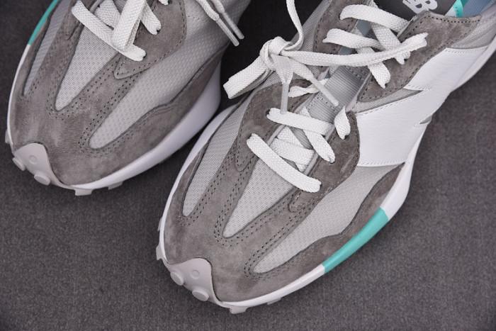 New Balance NB327