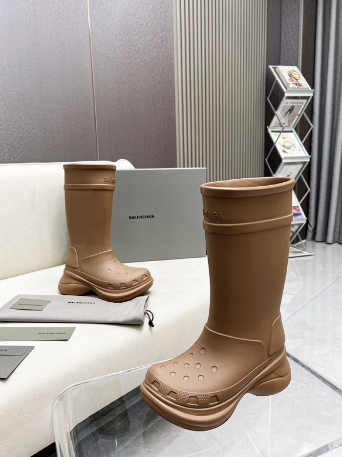 Ba*len*cia*ga x crocs chunky rubber boots