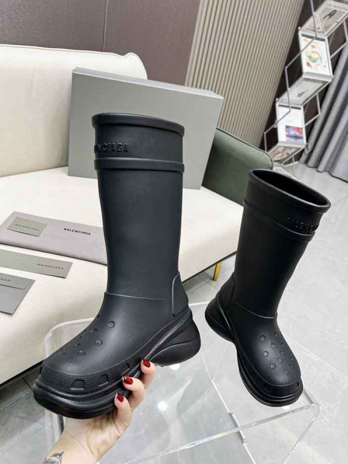 Ba*len*cia*ga x crocs chunky rubber boots