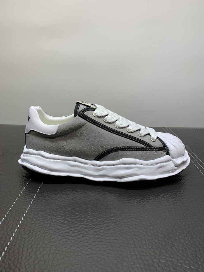 Maison Mihara Yasuhiro sneaker mmy-19