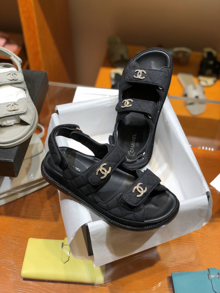 C*HANEL SLIDES C-01