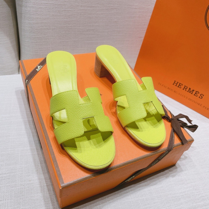 H**mes chunky heel slide