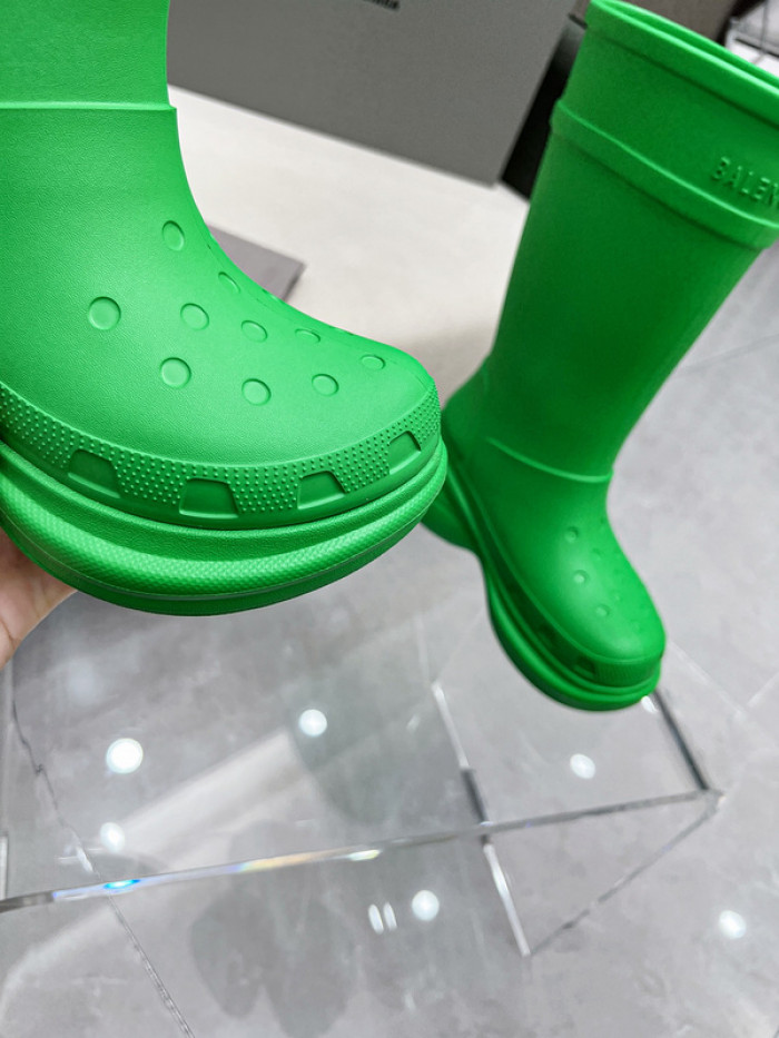 Ba*len*cia*ga x crocs chunky rubber boots