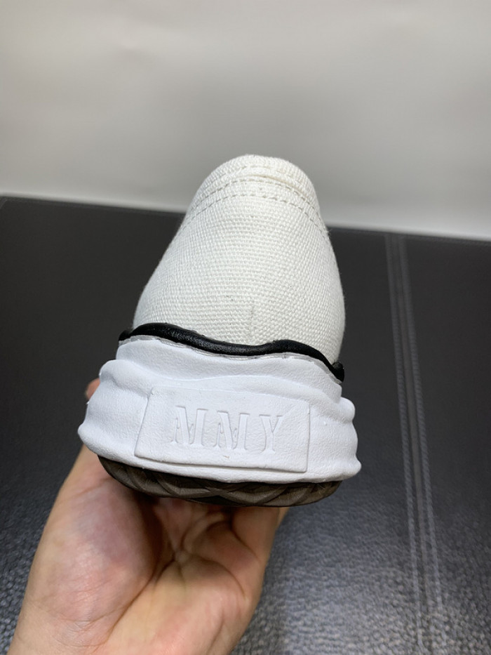 Maison Mihara Yasuhiro sneaker mmy-3